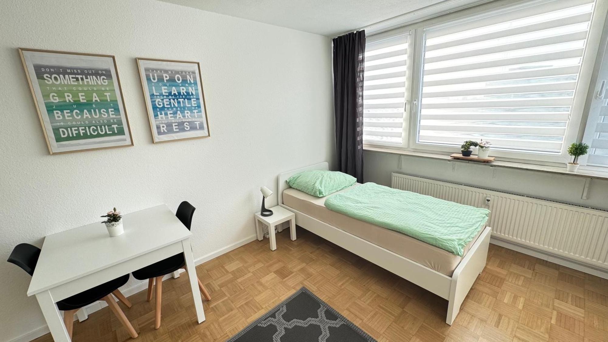 Monteur & Messezimmer Ratingen-Duesseldorf エクステリア 写真